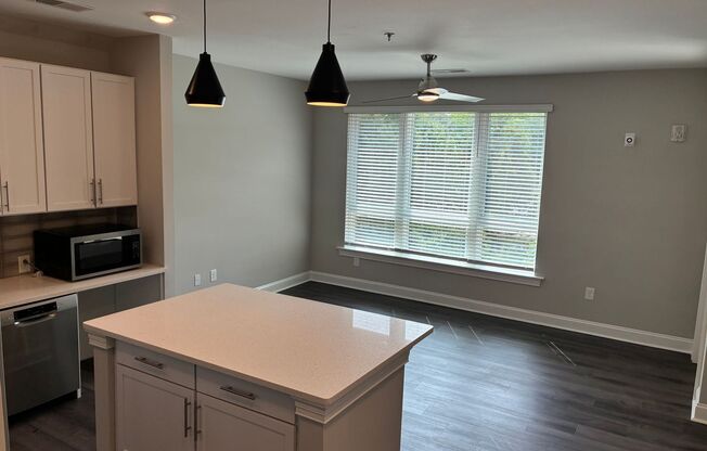 White St S 414