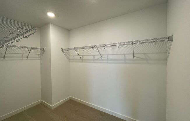 3 beds, 3.5 baths, $3,050