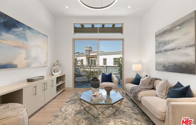 1 bed, 1 bath, 720 sqft, $4,195, Unit 310