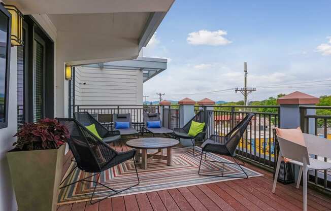 12 South Apartments - Nashville TN - Sundeck