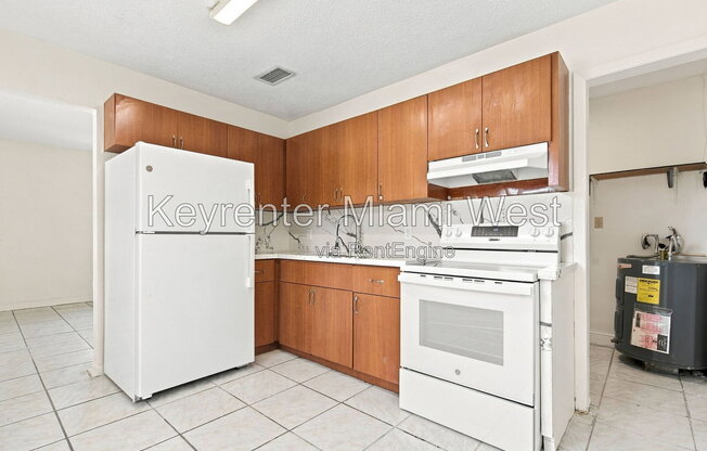 2 beds, 1 bath, 825 sqft, $2,100, Unit 1