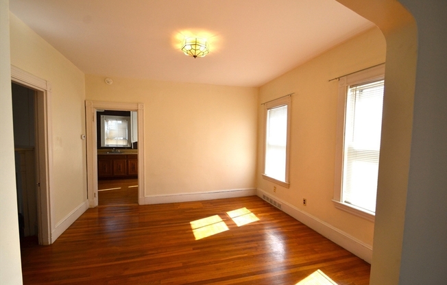 14 ADAMS ST