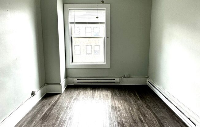 1 bed, 1 bath, 435 sqft, $1,695, Unit 919