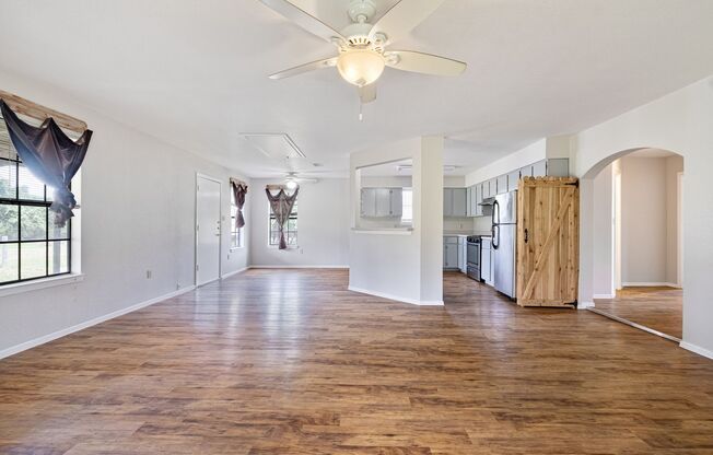 Charming 2 Bedroom 1 Bath on 3 Acres in Georgetown