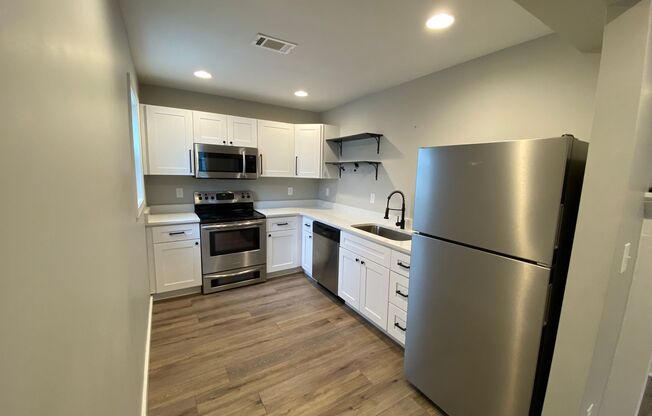 Beautifully Recently Renovated Duplex Located in the West End