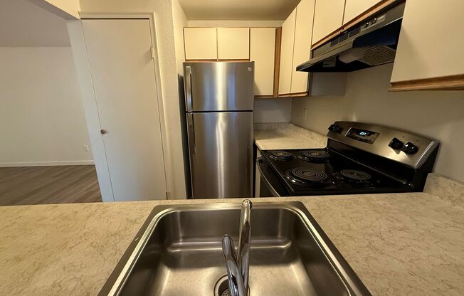 1 bed, 1 bath, 650 sqft, $1,500, Unit A102