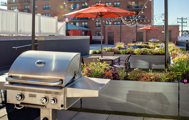 Grill Station at 10 West Apartments