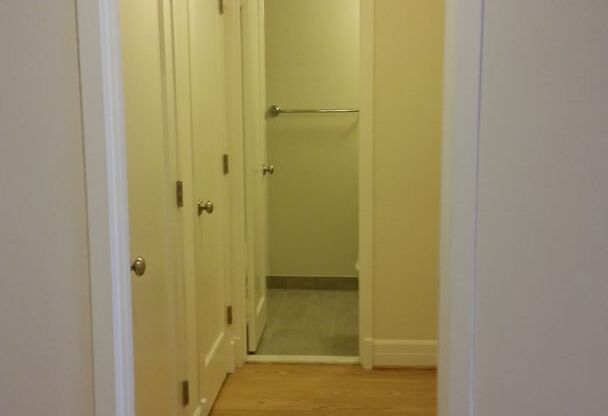 Studio, 1 bath, 440 sqft, $2,650, Unit 0324