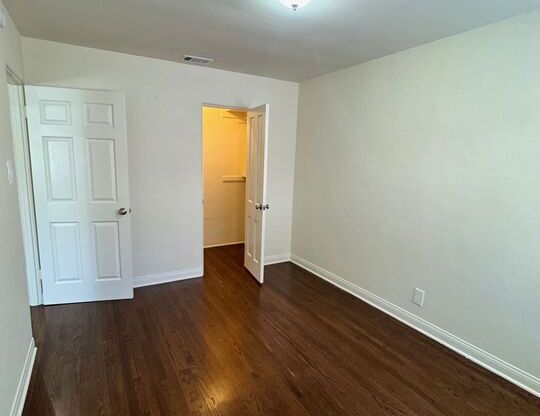 2 beds, 1 bath, 868 sqft, $2,995