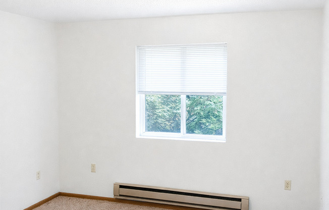 2 beds, 1 bath, 1,008 sqft, $1,175, Unit 629 - 14