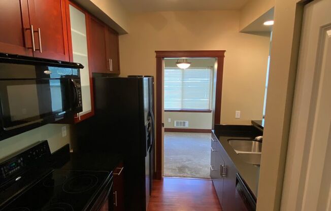 259 W. Bakerview Rd #303