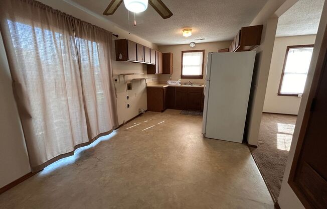 Cute 2 Bedroom 1 Bath