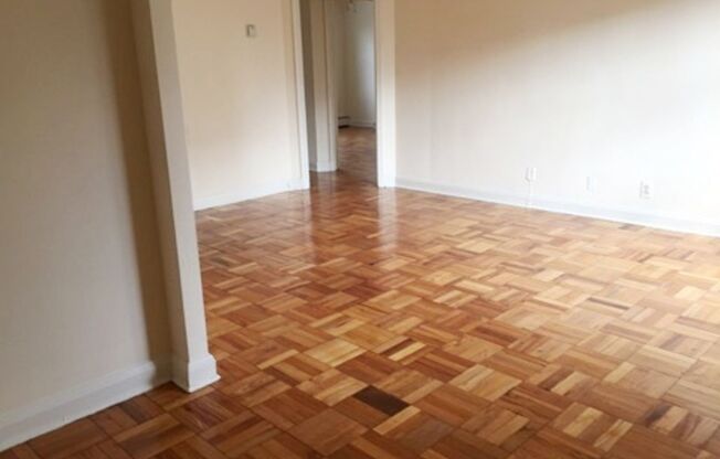 2 beds, 1 bath, 800 sqft, $1,650, Unit E22