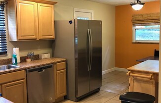 2 beds, 1 bath, $1,425