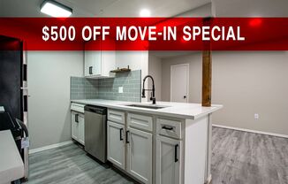 Chic 2-Bed Apartment in the Paseo Arts District