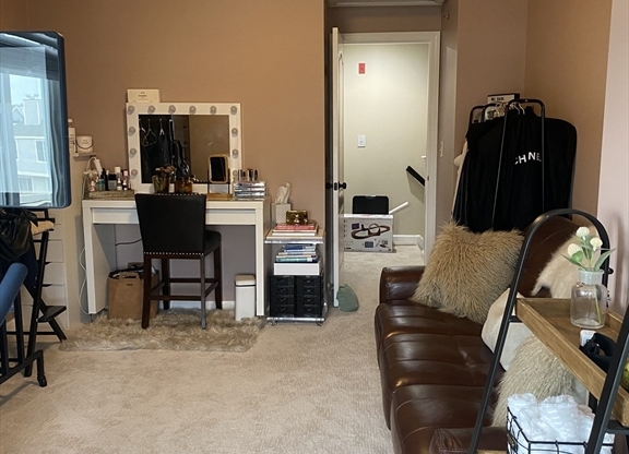 2 beds, 1.5 baths, 1,014 sqft, $3,000, Unit F304