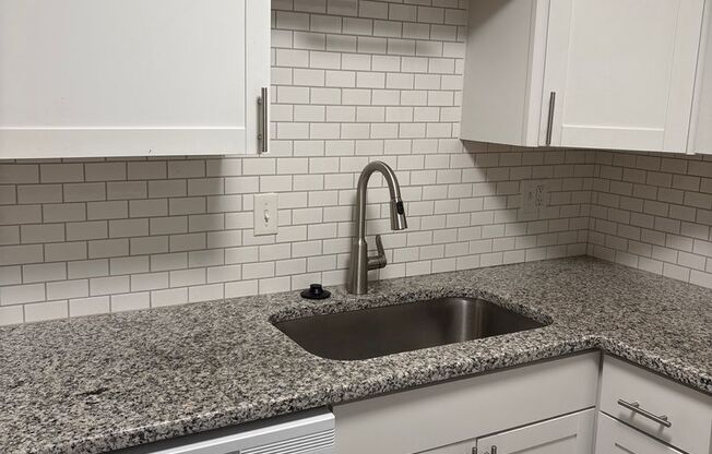 1 bed, 1 bath, 600 sqft, $950, Unit Apt C