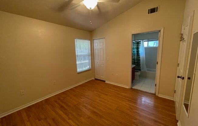 1 bed, 1 bath, $1,225