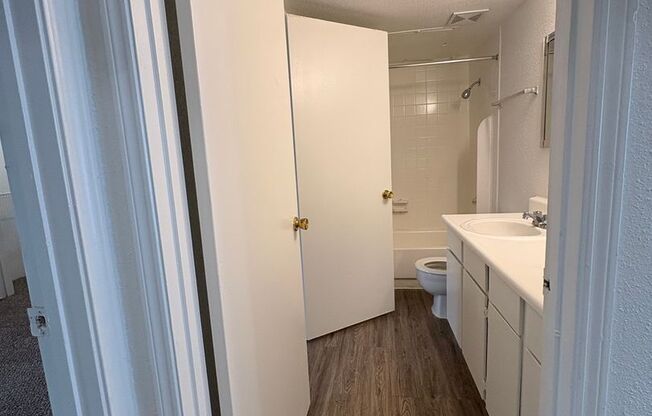 1 bed, 1 bath, 640 sqft, $885, Unit 0704