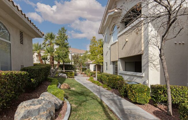 Fully furnished luxury 3br townhome with garage in gated Summerlin community