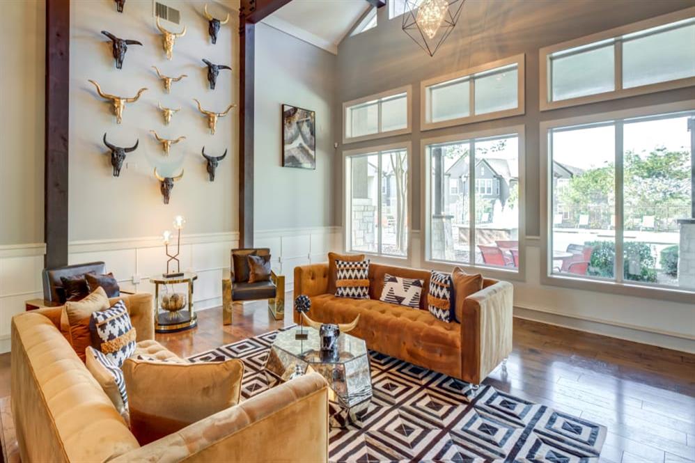 WELCOME TO CLUB AT STONE OAK APARTMENTS IN SAN ANTONIO, TX