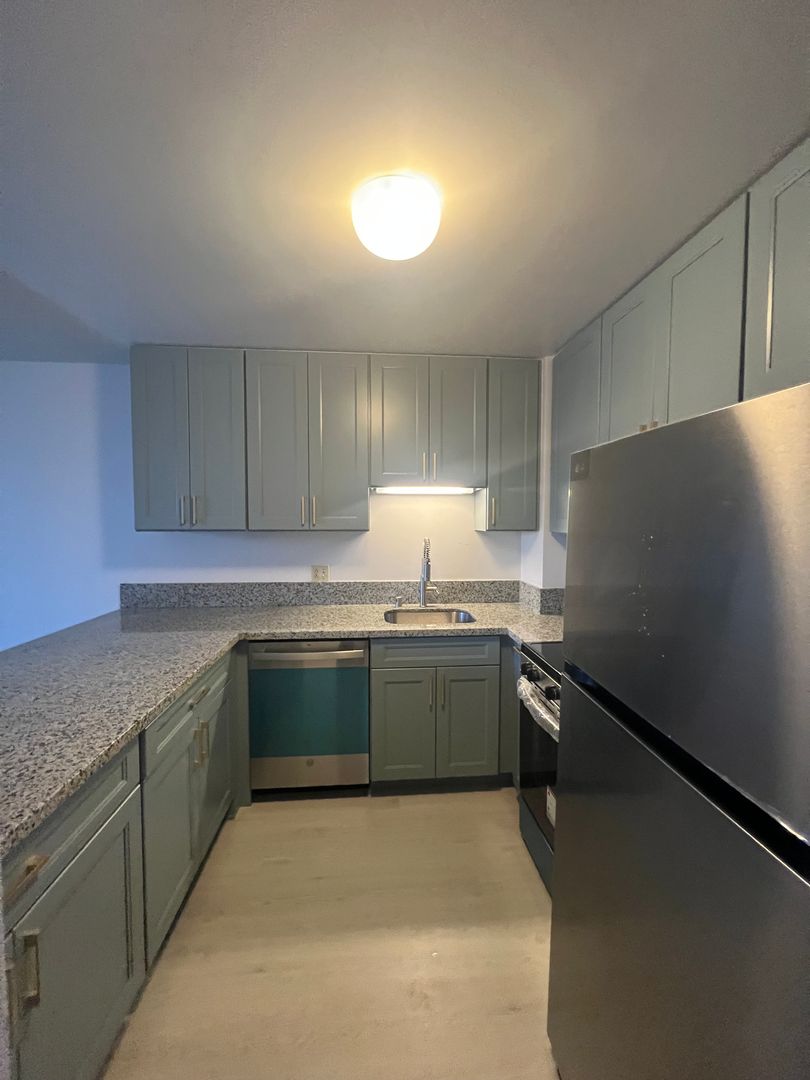 $2,200, NEWLY RENOVATED 1BR/1BA/1PKG at Kukui Plaza, Ewa Tower on 8th Floor