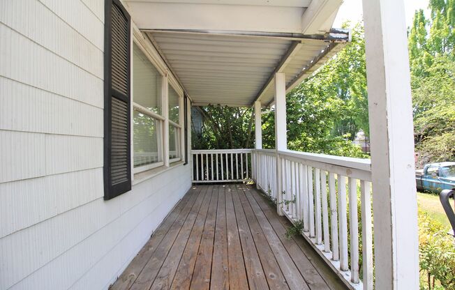 UNIVERSITY LIVING - Beautiful 5 Bedroom Home in St. Johns - Next to University of Portland!