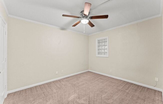 2 beds, 1 bath, 990 sqft, $1,225, Unit #16