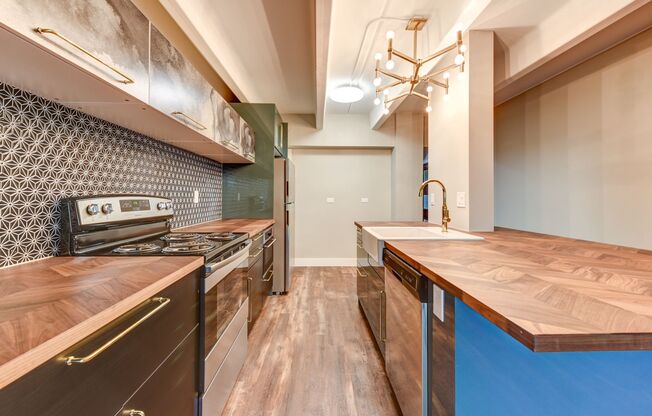 2 beds, 1 bath, 700 sqft, $1,850, Unit 603