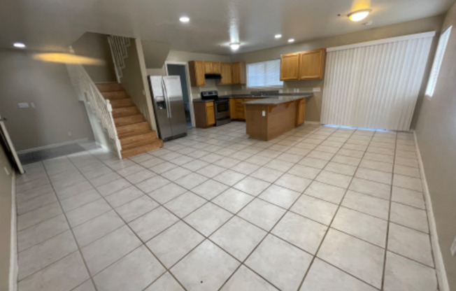 3 beds, 2 baths, $3,600