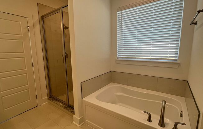 Stunning New Construction in Baton Rouge!