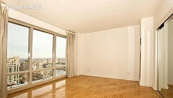 2 beds, 2 baths, $8,750, Unit 56E