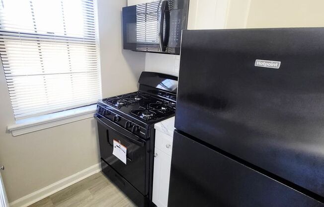 1 bed, 1 bath, 600 sqft, $1,085, Unit 16-1585