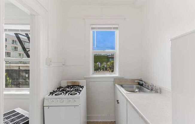 1 bed, 1 bath, 579 sqft, $1,200, Unit 206