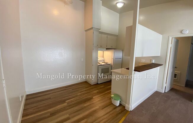 1 bed, 1 bath, $2,125, Unit 609-19