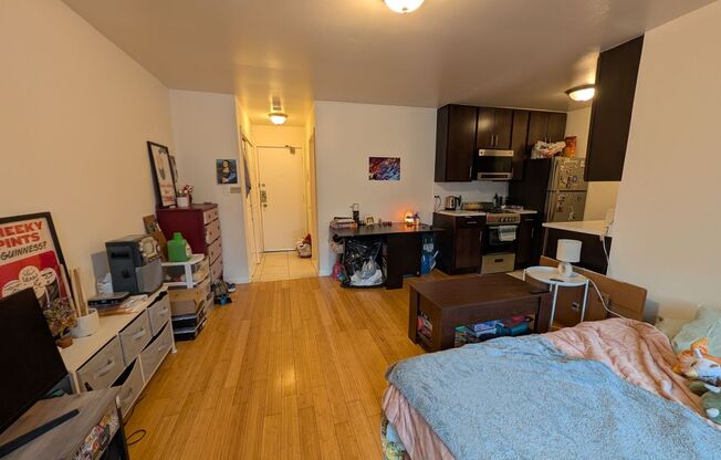 Studio, 1 bath, $1,395, Unit 1111H-408