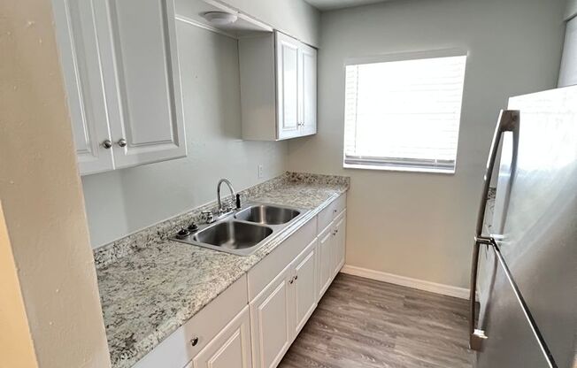 2 beds, 1.5 baths, 800 sqft, $1,700, Unit 242