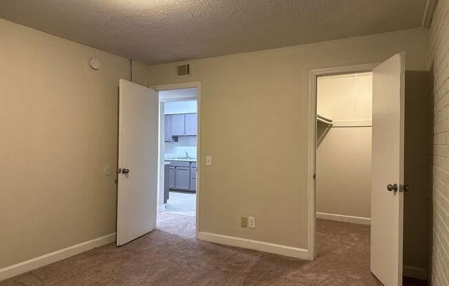 2 beds, 1 bath, 925 sqft, $899, Unit 210