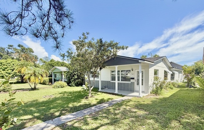 4426 4 AVE N