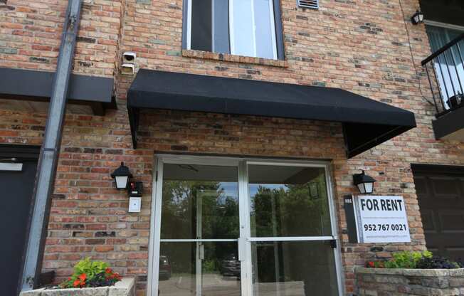 Edina Manor Apartments exterior, Edina, Minnesota