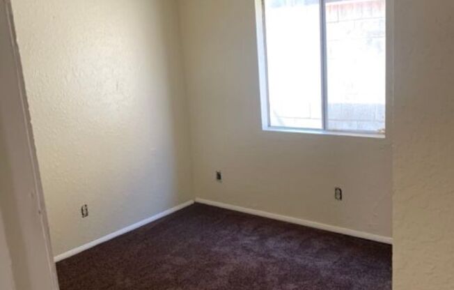 2 beds, 1 bath, 750 sqft, $1,595, Unit Apt 36