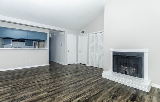 1 bed, 1 bath, 837 sqft, $1,129