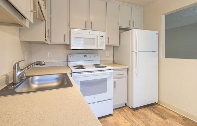 Olive Glen Apartments, in the Heart of Carmichael!