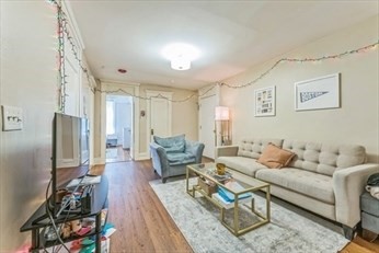 464 Commonwealth Ave.