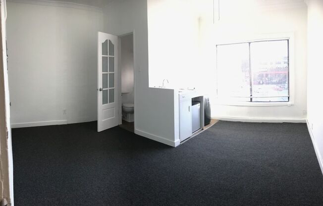 Charming Studio in The Heart Of Glendale