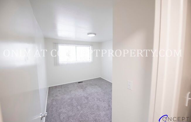 2 beds, 1 bath, 790 sqft, $1,299, Unit 02