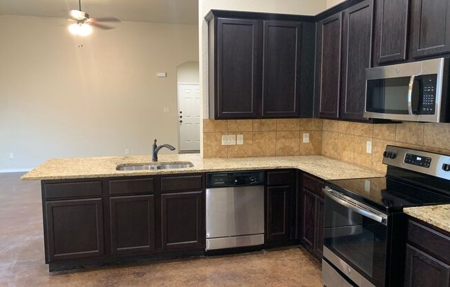 3 beds, 2 baths, $1,595