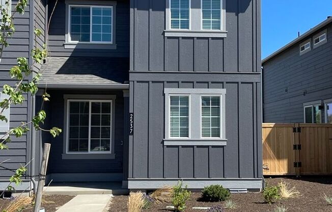 Brand New Townhome In Redmond Oregon