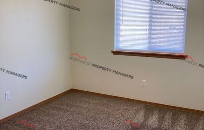 3 beds, 2.5 baths, 1,250 sqft, $1,800, Unit #50