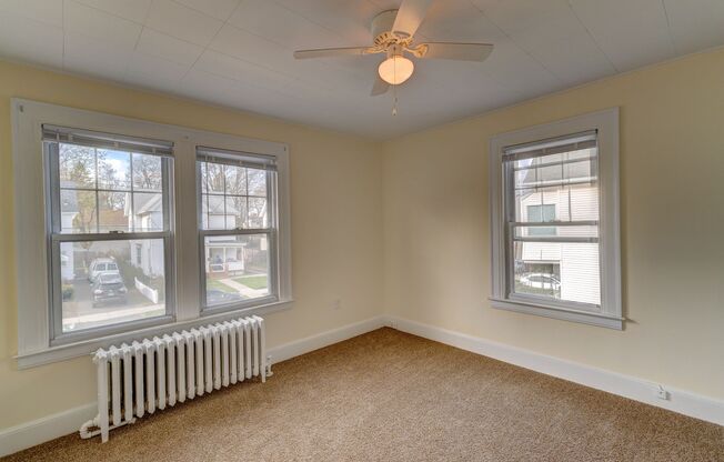3 beds, 1 bath, 1,011 sqft, $2,100, Unit 28 Lester St - #2